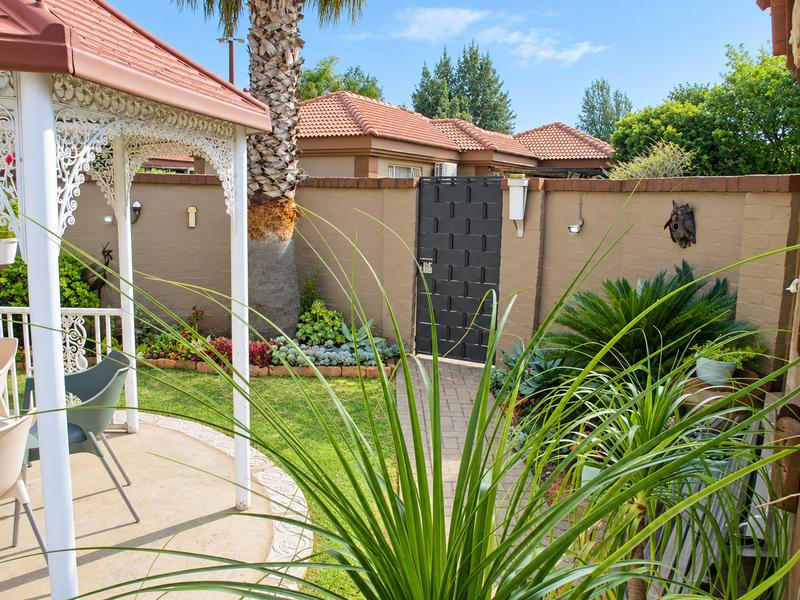 2 Bedroom Property for Sale in Heuwelsig Free State